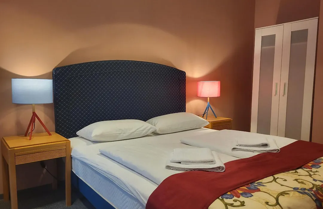 Hotel M68-1